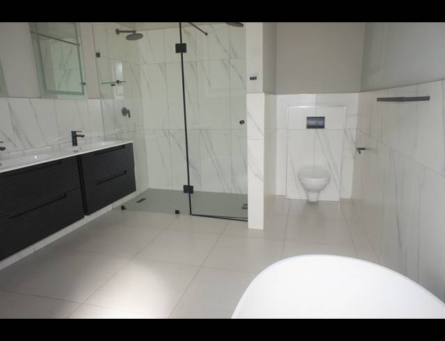 4 BEDROOM HOUSE TO LET IN PALM LAKES ESTATE